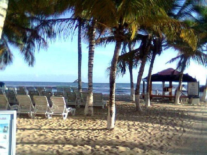 Portofino Complex Hotel Playa El Agua ภายนอก รูปภาพ