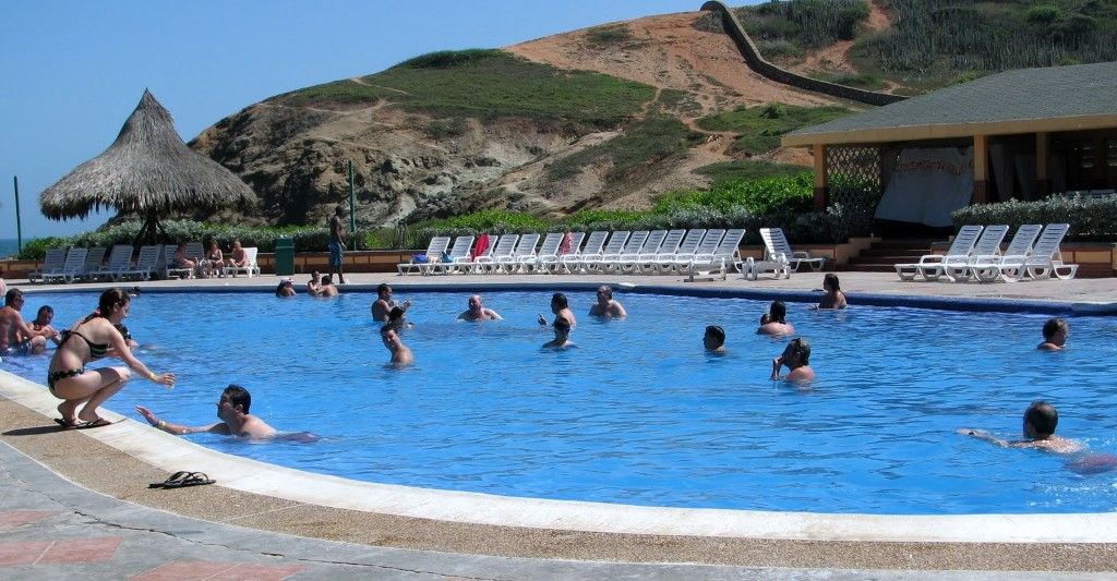 Portofino Complex Hotel Playa El Agua ภายนอก รูปภาพ