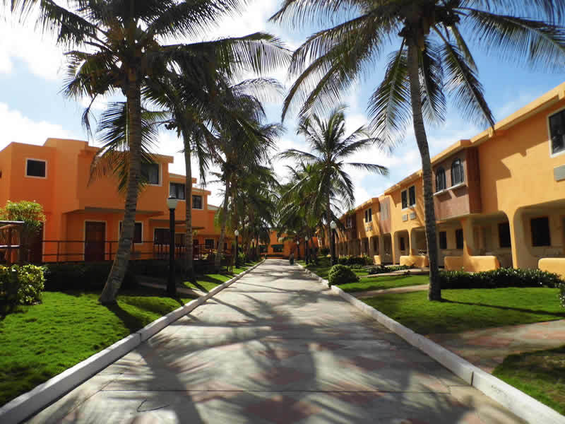 Portofino Complex Hotel Playa El Agua ภายนอก รูปภาพ